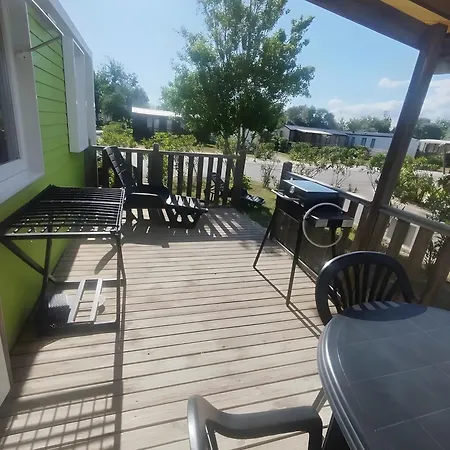 Mobil-home Dans 5 Etoiles *